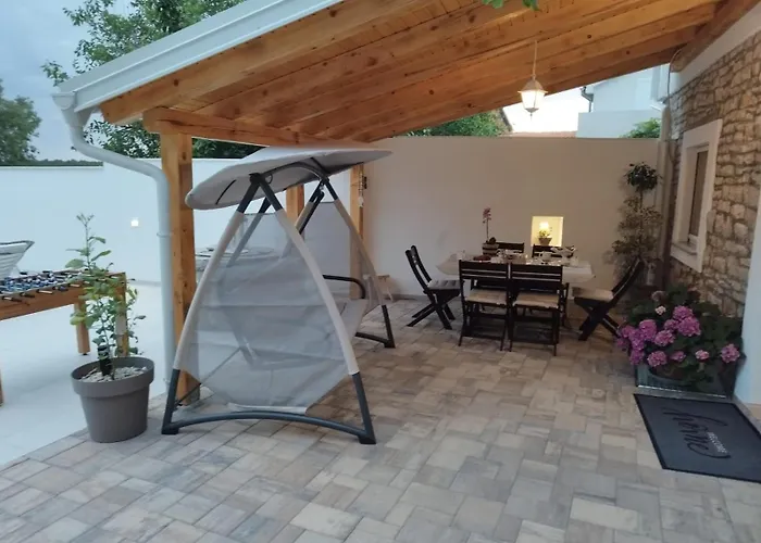 Lantina With Pool
