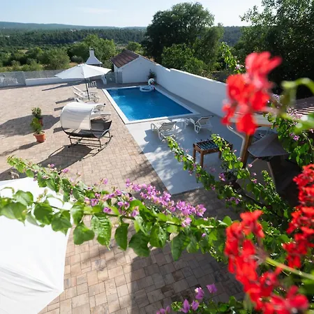 Lantina With Pool