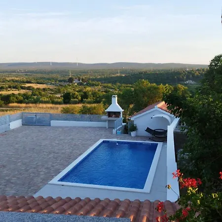 Casa de Férias Lantina With Pool *