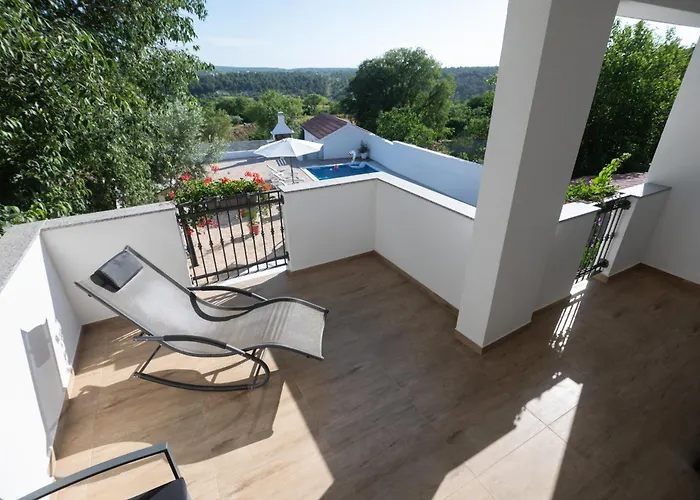 Dom wakacyjny Lantina With Pool